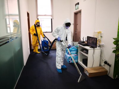 Carpet moisture extractor service for office